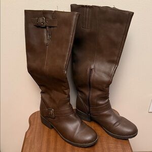 Ladies Dark Brown Heeled Boots NWOT size 9 like new